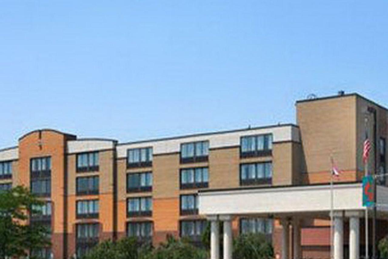 Fairbridge Hotel Cleveland East Wickliffe Exterior foto